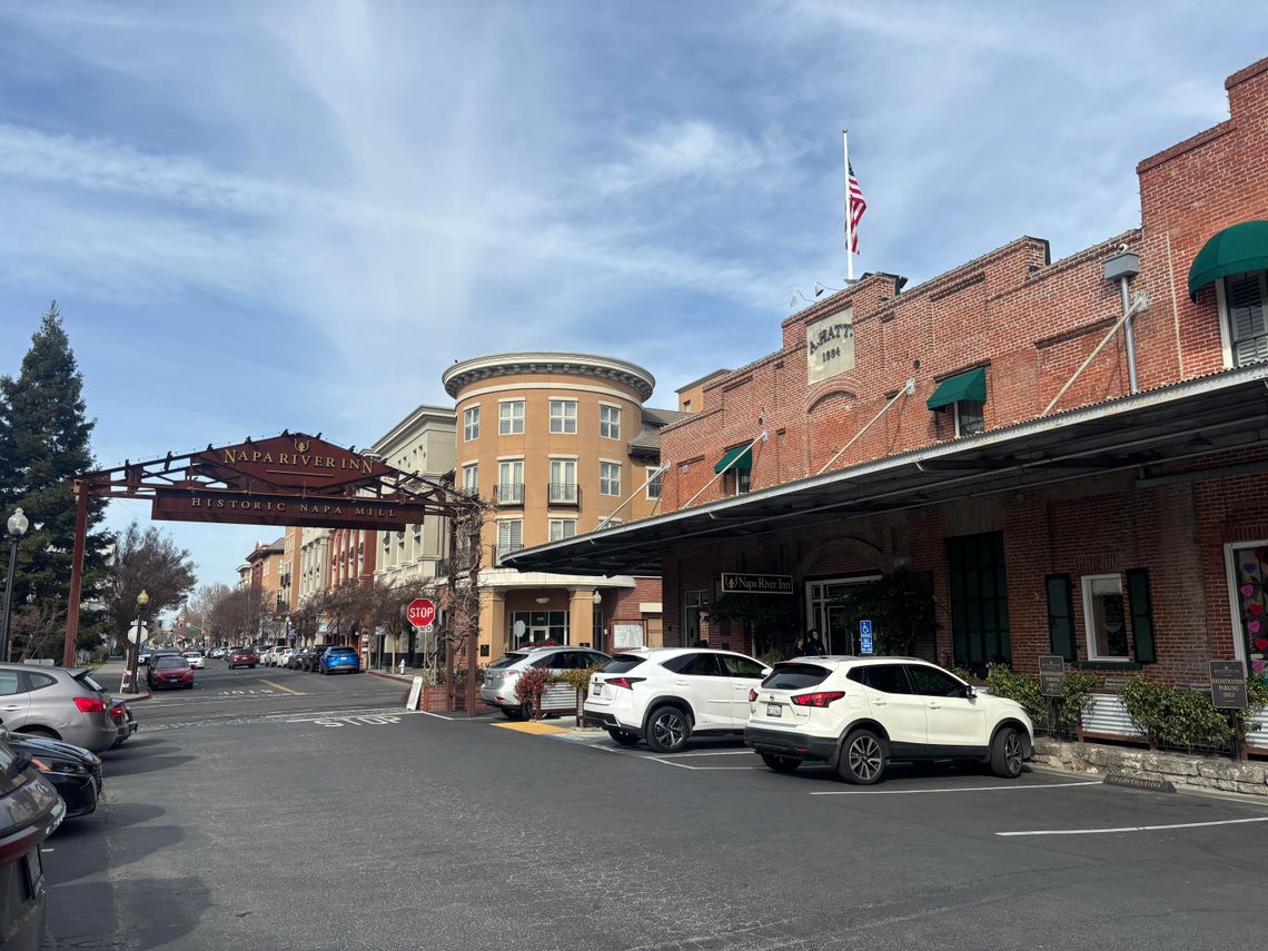 Hotels & Accommodations Hotels & Accommodations